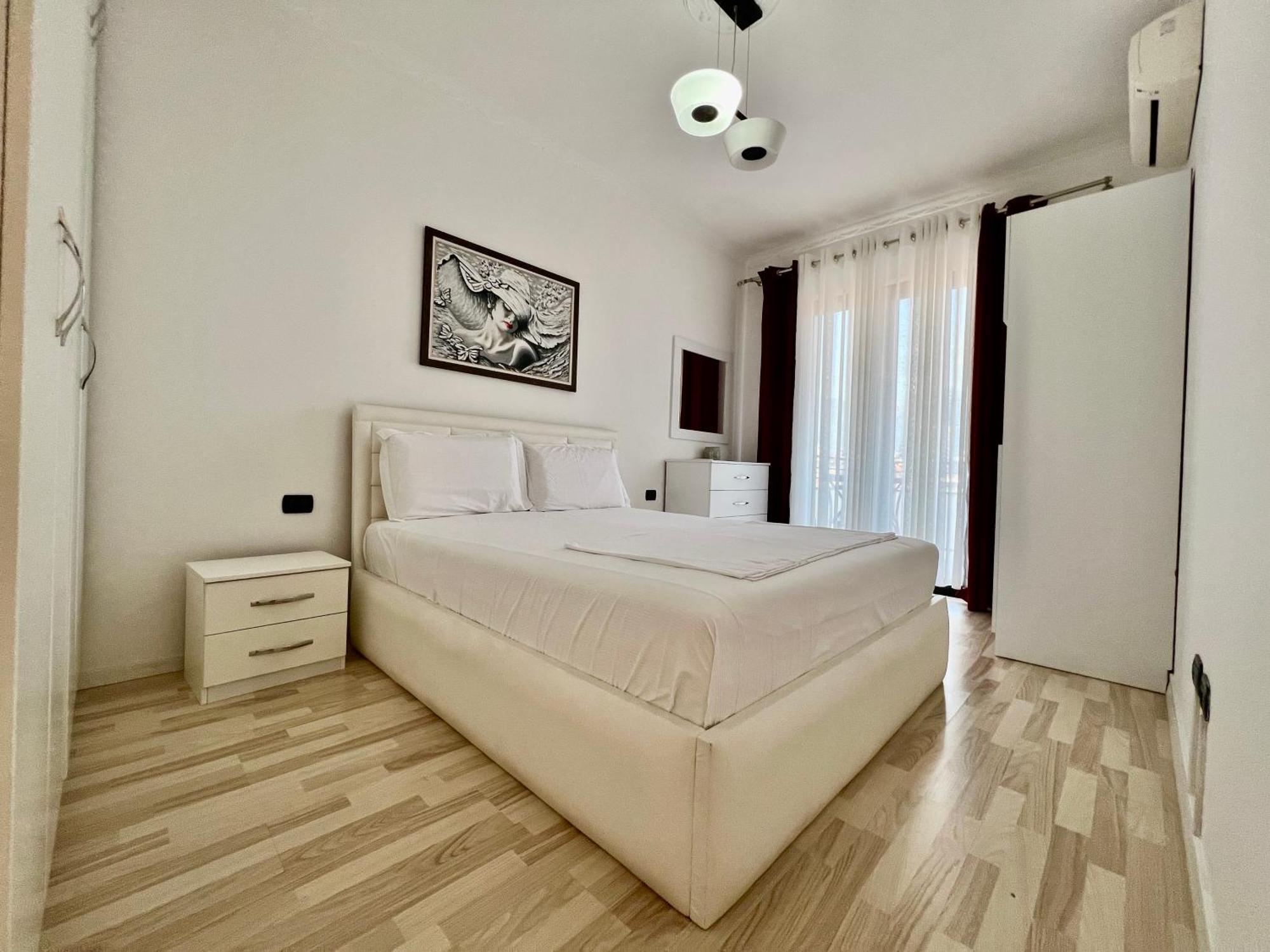 Downtown Grand Comfort 地拉那 外观 照片
